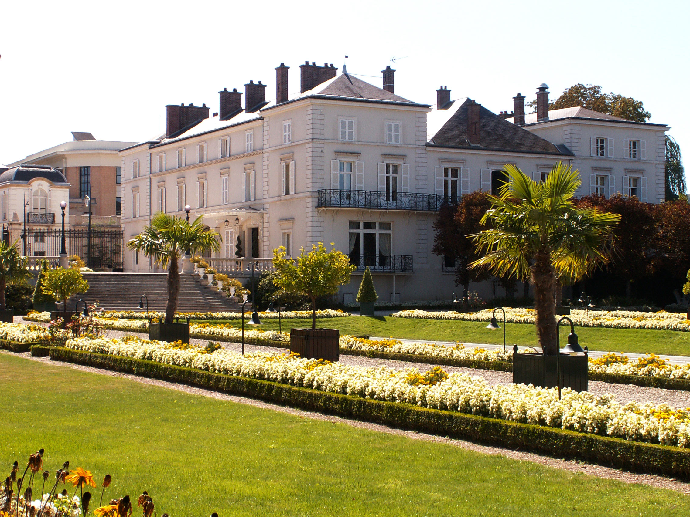 Moet-Chandon-Champagne-house-epernay-France